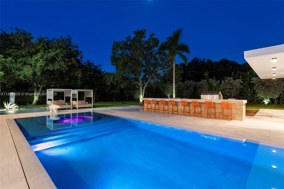 For Rent: $64,950 (7 beds, 7 baths, 8143 Square Feet)