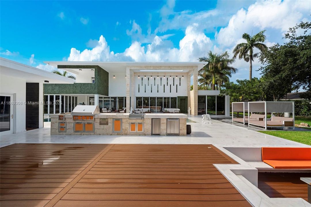 For Rent: $64,950 (7 beds, 7 baths, 8143 Square Feet)