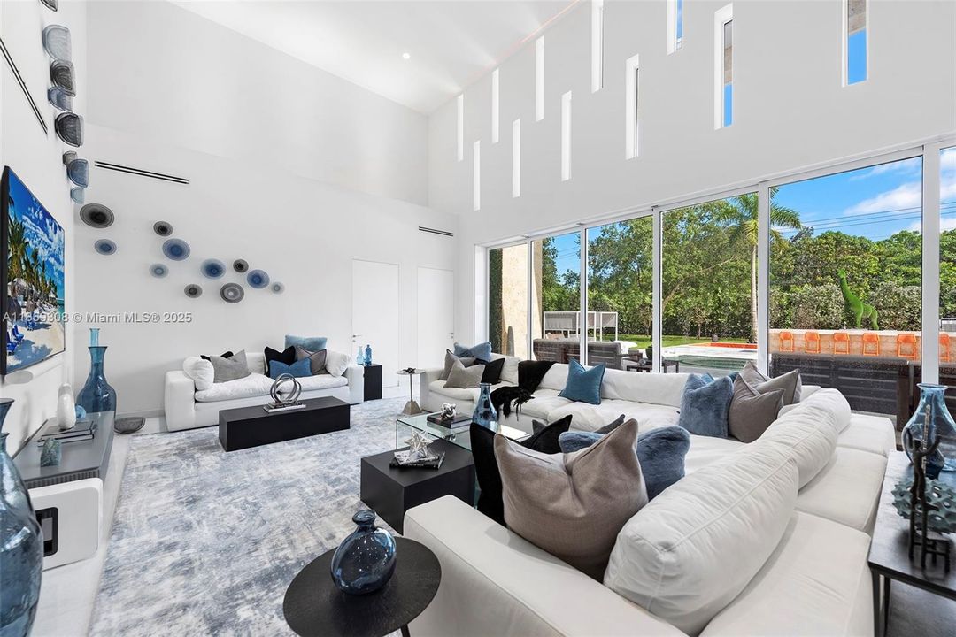 For Rent: $64,950 (7 beds, 7 baths, 8143 Square Feet)