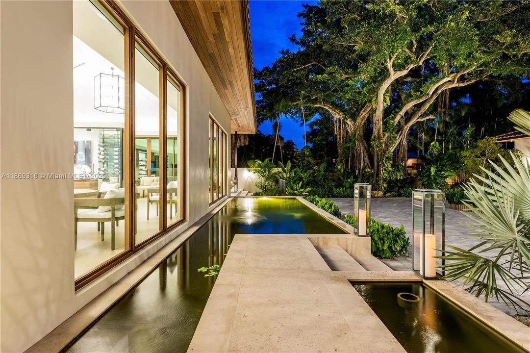 出租: $57,490 (6 贝兹, 5 浴室, 4482 平方英尺)