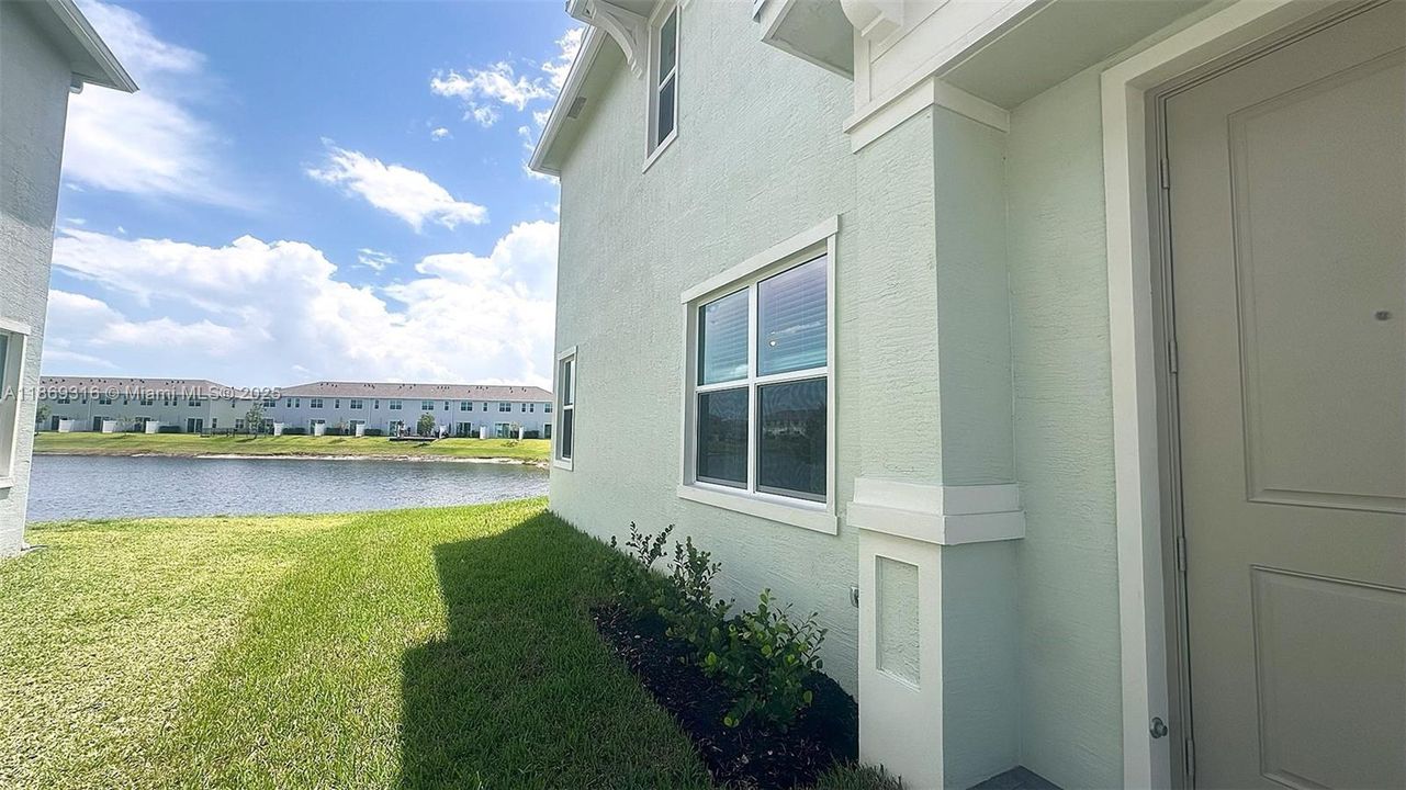 Active With Contract: $2,500 (4 beds, 2 baths, 1820 Square Feet)