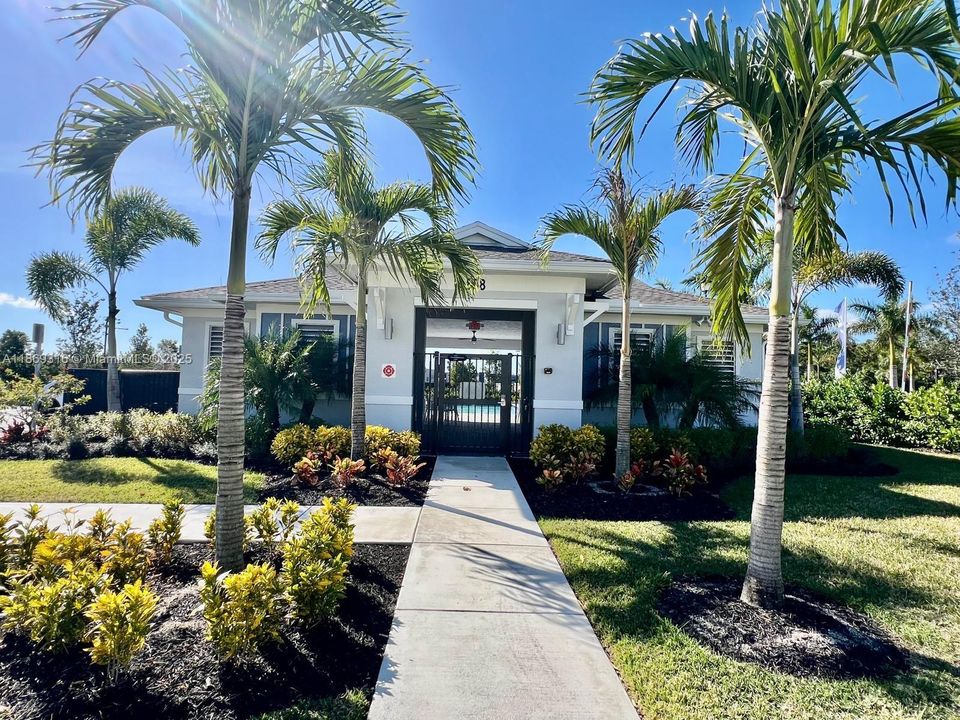 Active With Contract: $2,500 (4 beds, 2 baths, 1820 Square Feet)