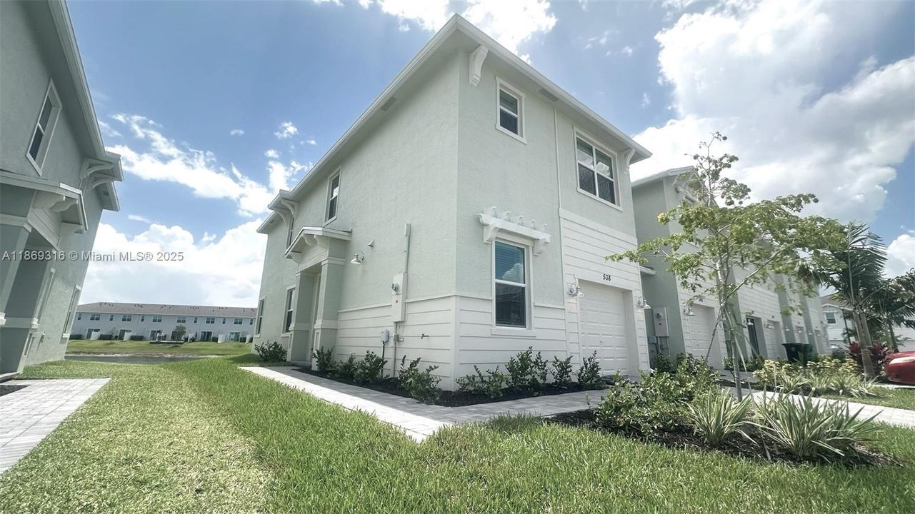 Active With Contract: $2,500 (4 beds, 2 baths, 1820 Square Feet)
