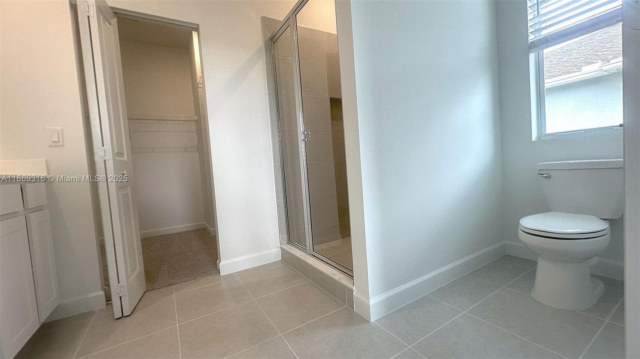 Active With Contract: $2,500 (4 beds, 2 baths, 1820 Square Feet)