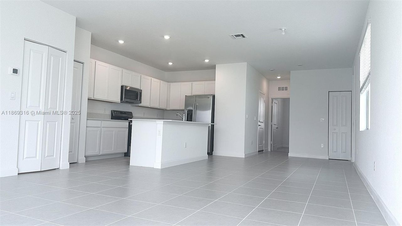 Active With Contract: $2,500 (4 beds, 2 baths, 1820 Square Feet)