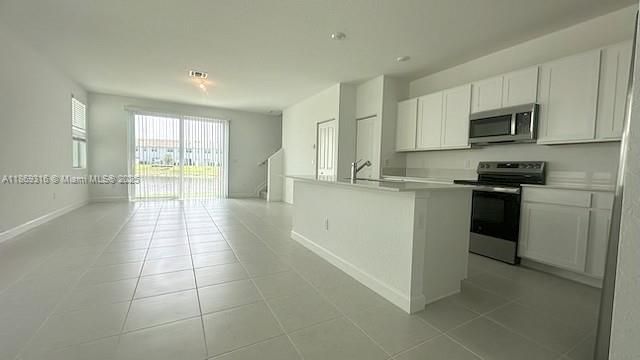 Active With Contract: $2,500 (4 beds, 2 baths, 1820 Square Feet)