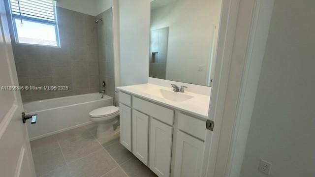 Active With Contract: $2,500 (4 beds, 2 baths, 1820 Square Feet)