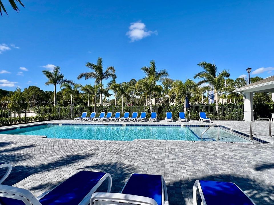 Active With Contract: $2,500 (4 beds, 2 baths, 1820 Square Feet)