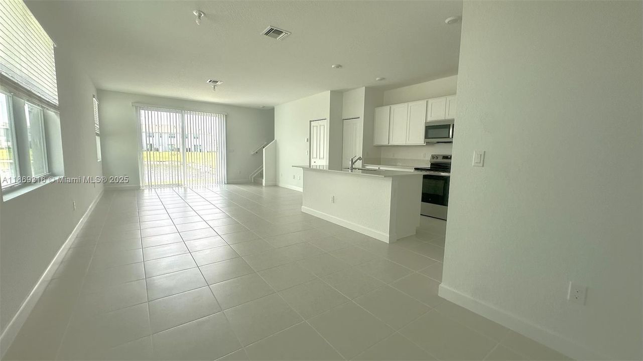 Active With Contract: $2,500 (4 beds, 2 baths, 1820 Square Feet)