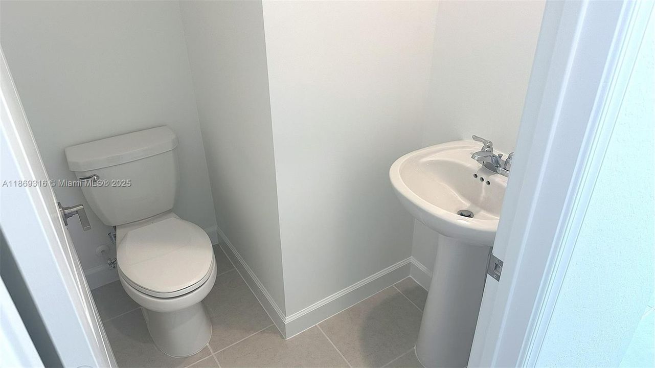 Active With Contract: $2,500 (4 beds, 2 baths, 1820 Square Feet)