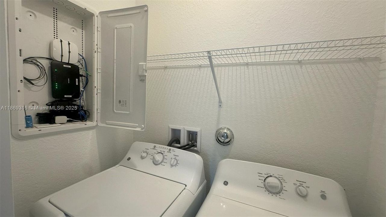 Active With Contract: $2,500 (4 beds, 2 baths, 1820 Square Feet)