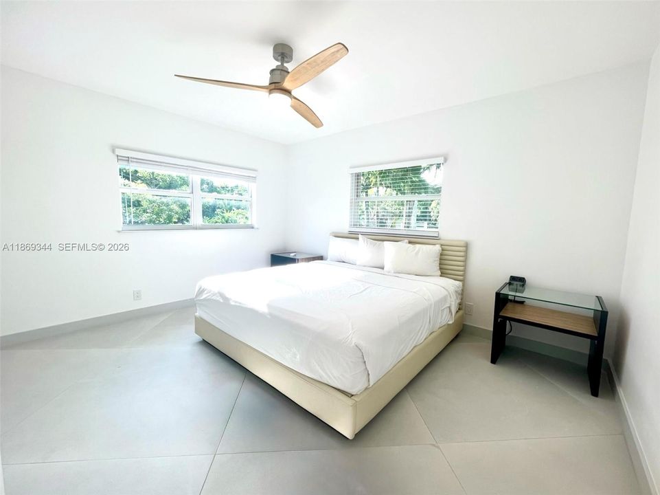 En Venta: $1,999,999 (5 camas, 4 baños, 3614 Pies cuadrados)
