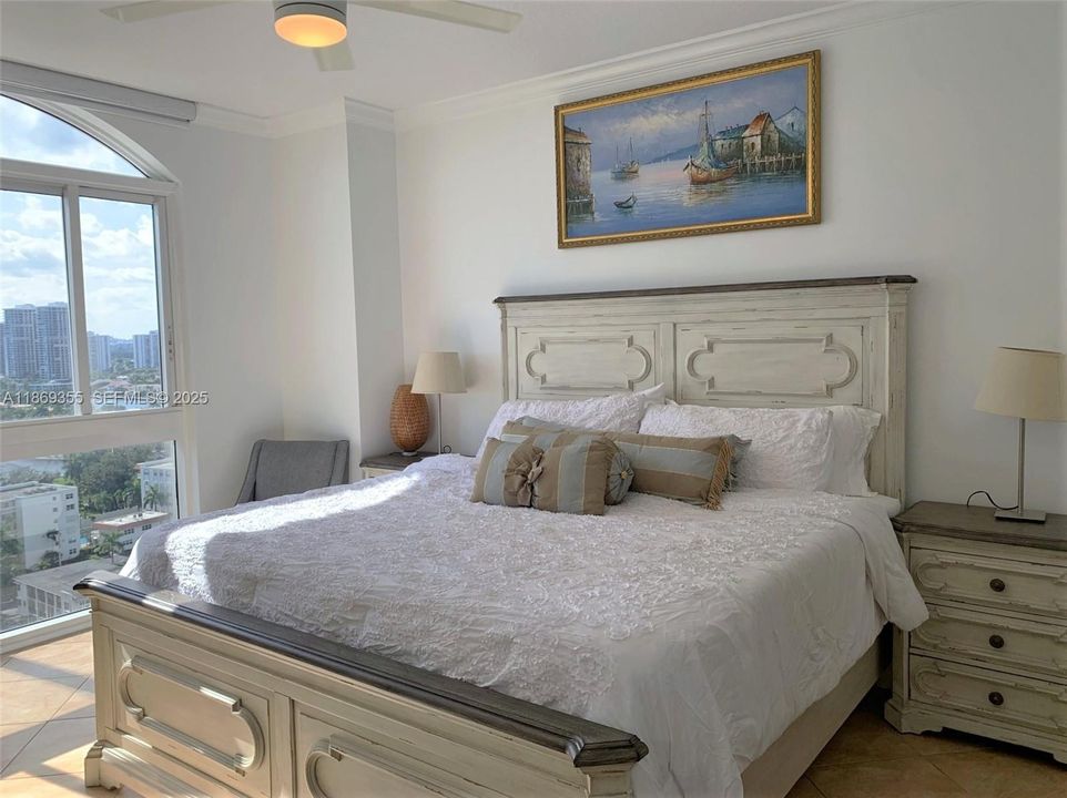 King bed with beautiful views