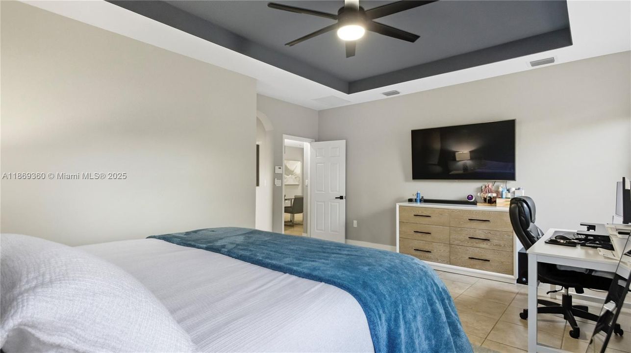 Active With Contract: $700,000 (4 beds, 3 baths, 2265 Square Feet)