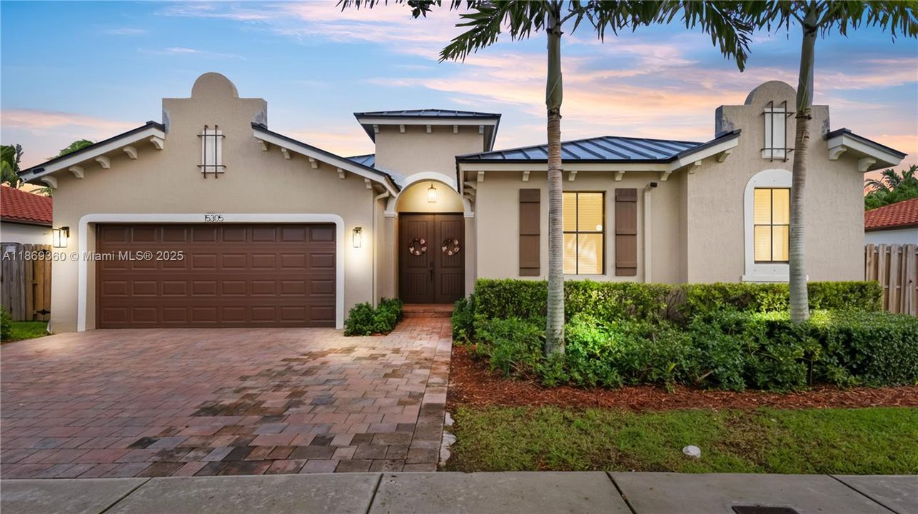 Active With Contract: $700,000 (4 beds, 3 baths, 2265 Square Feet)