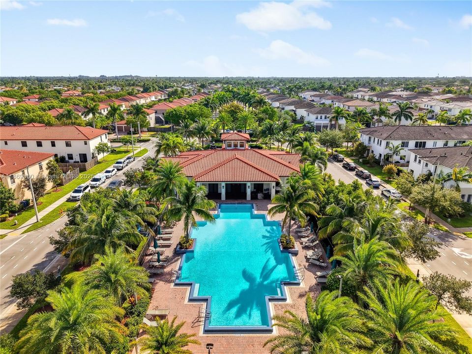 Active With Contract: $700,000 (4 beds, 3 baths, 2265 Square Feet)