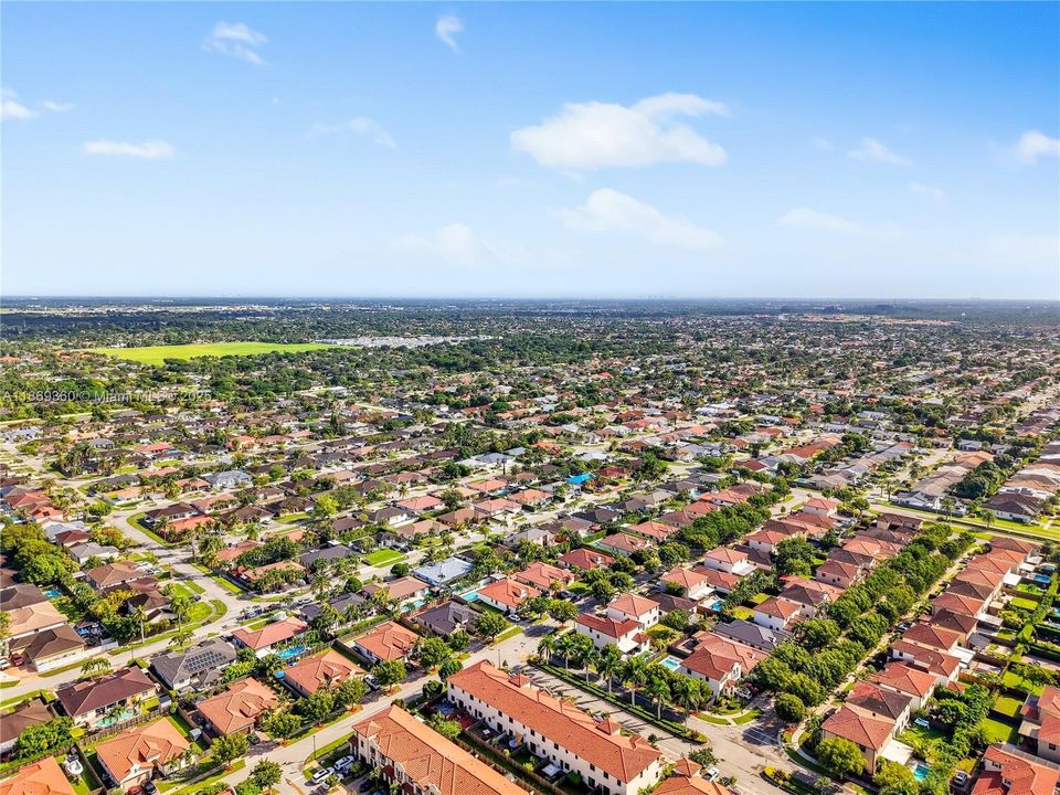 Active With Contract: $700,000 (4 beds, 3 baths, 2265 Square Feet)