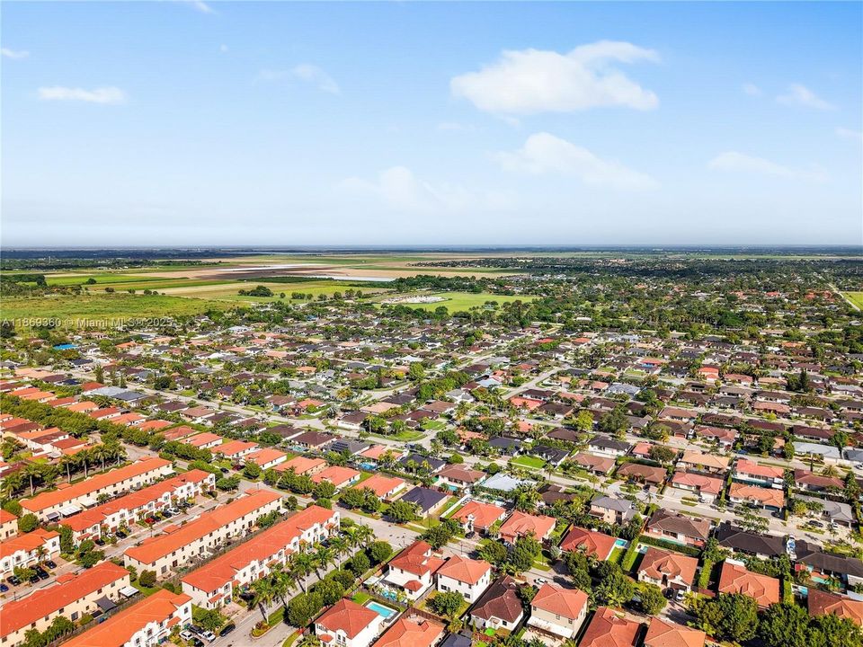 Active With Contract: $700,000 (4 beds, 3 baths, 2265 Square Feet)