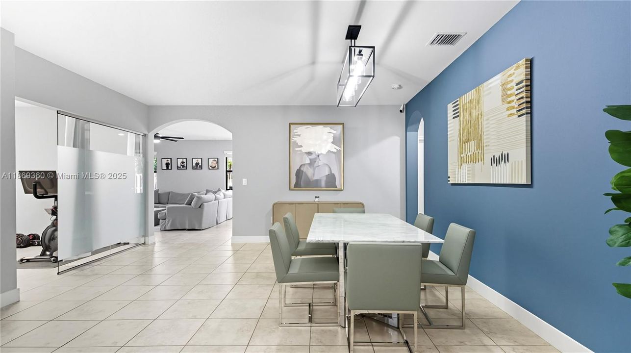 Active With Contract: $700,000 (4 beds, 3 baths, 2265 Square Feet)