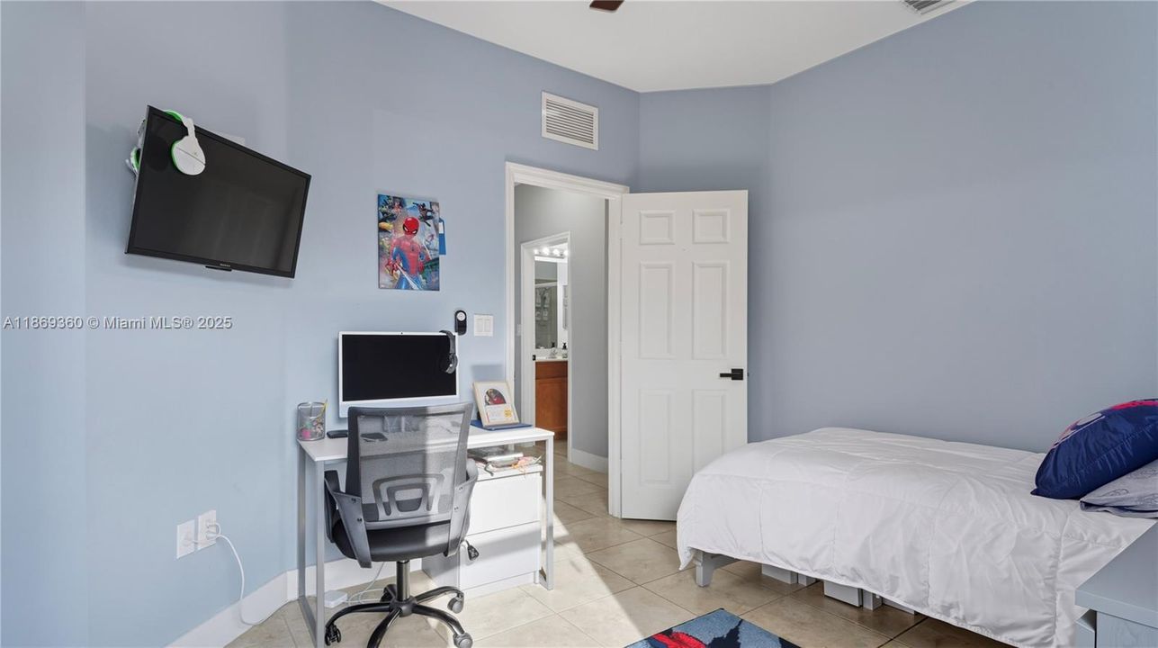 Active With Contract: $700,000 (4 beds, 3 baths, 2265 Square Feet)