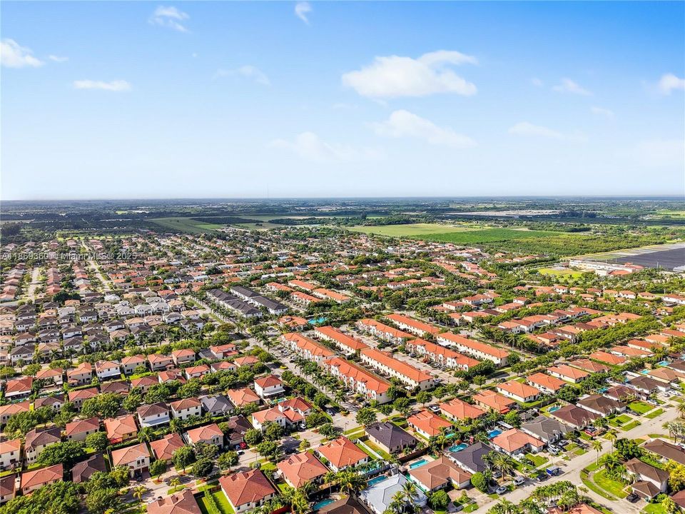 Active With Contract: $700,000 (4 beds, 3 baths, 2265 Square Feet)