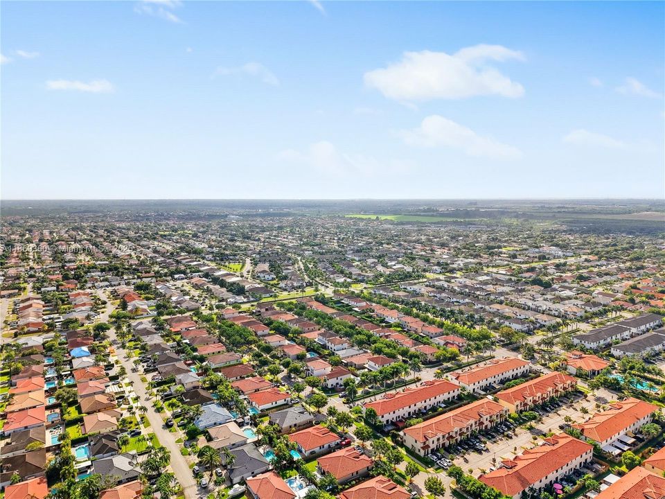 Active With Contract: $700,000 (4 beds, 3 baths, 2265 Square Feet)
