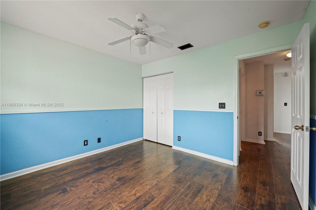 合同活跃: $3,650 (4 贝兹, 2 浴室, 1790 平方英尺)