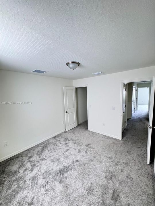 В аренду: $1,700 (3 спален, 2 ванн, 1583 Квадратных фут)