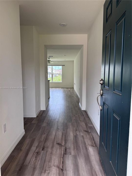 В аренду: $1,700 (3 спален, 2 ванн, 1583 Квадратных фут)