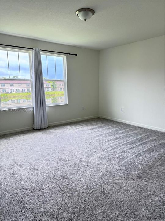 В аренду: $1,700 (3 спален, 2 ванн, 1583 Квадратных фут)