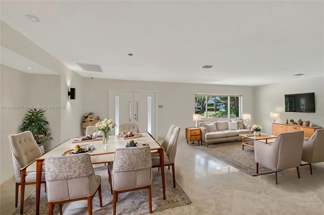 For Sale: $25,900,000 (4 beds, 4 baths, 2566 Square Feet)