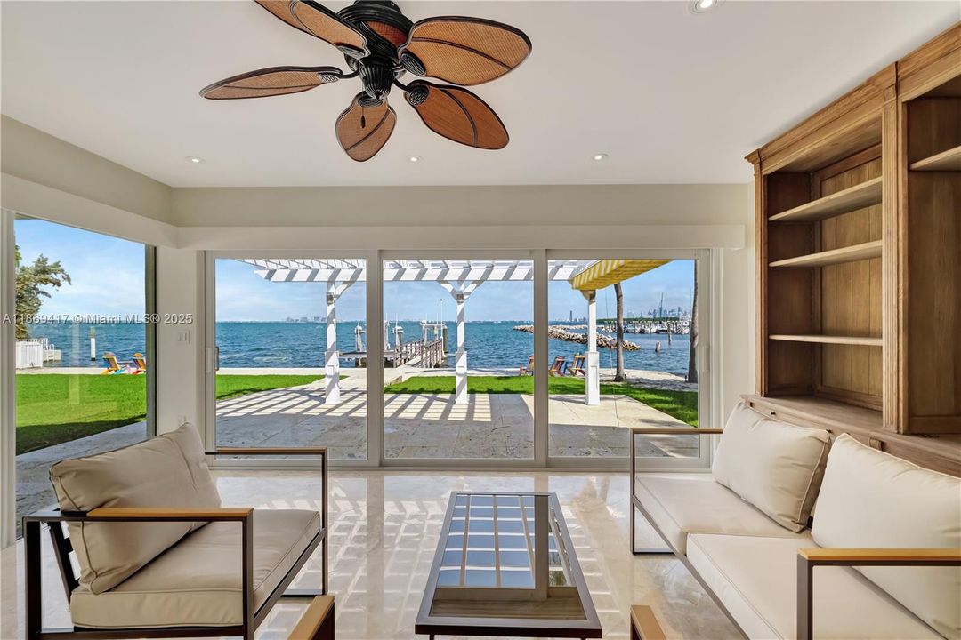 For Sale: $25,900,000 (4 beds, 4 baths, 2566 Square Feet)