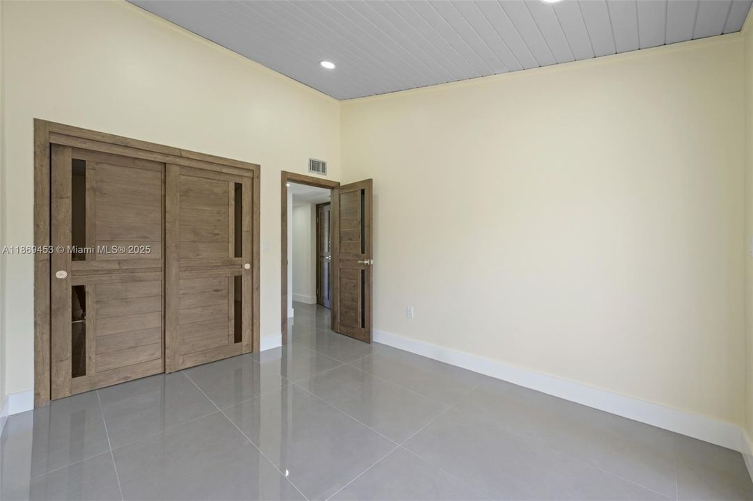 Activo con contrato: $895,000 (3 camas, 2 baños, 1634 Pies cuadrados)