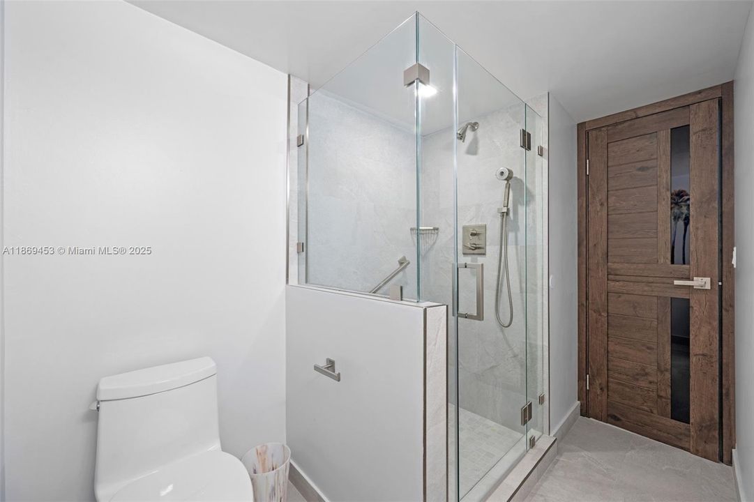 Activo con contrato: $895,000 (3 camas, 2 baños, 1634 Pies cuadrados)