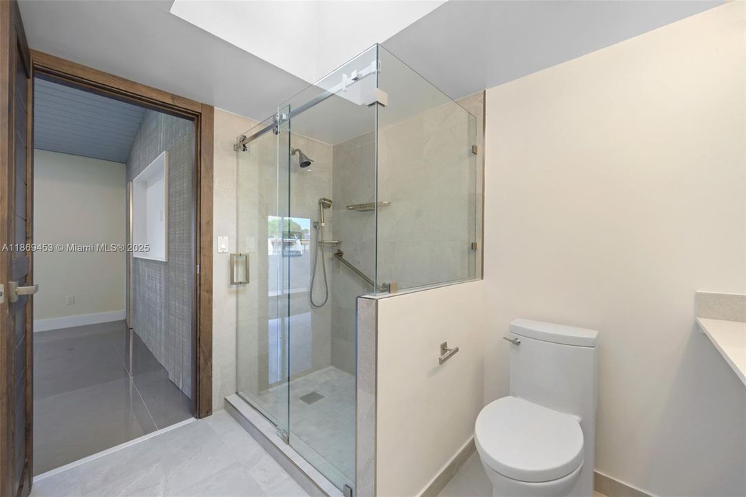 Activo con contrato: $895,000 (3 camas, 2 baños, 1634 Pies cuadrados)