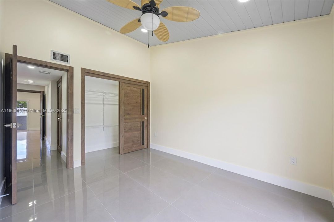 Activo con contrato: $895,000 (3 camas, 2 baños, 1634 Pies cuadrados)