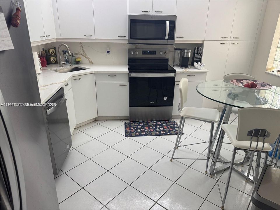 En Renta: $2,900 (3 camas, 2 baños, 1374 Pies cuadrados)