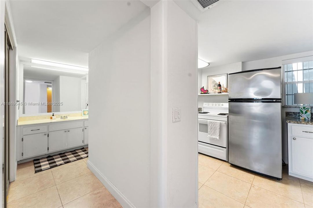 Recientemente alquilado: $2,750 (1 camas, 2 baños, 865 Pies cuadrados)