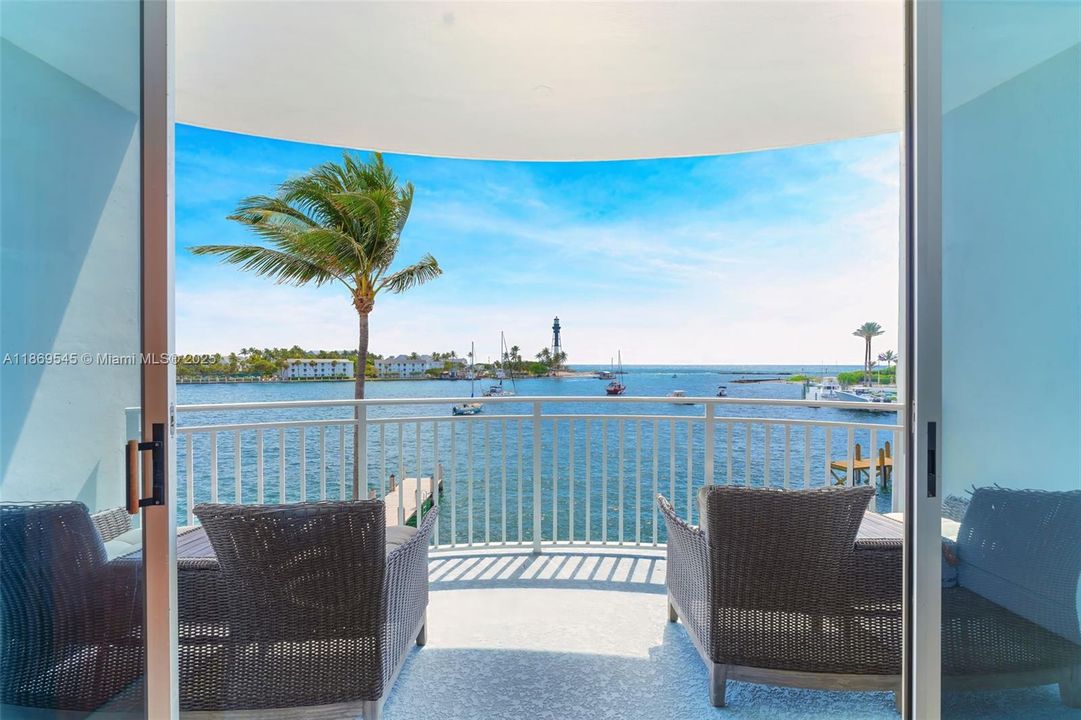 Recientemente alquilado: $2,750 (1 camas, 2 baños, 865 Pies cuadrados)