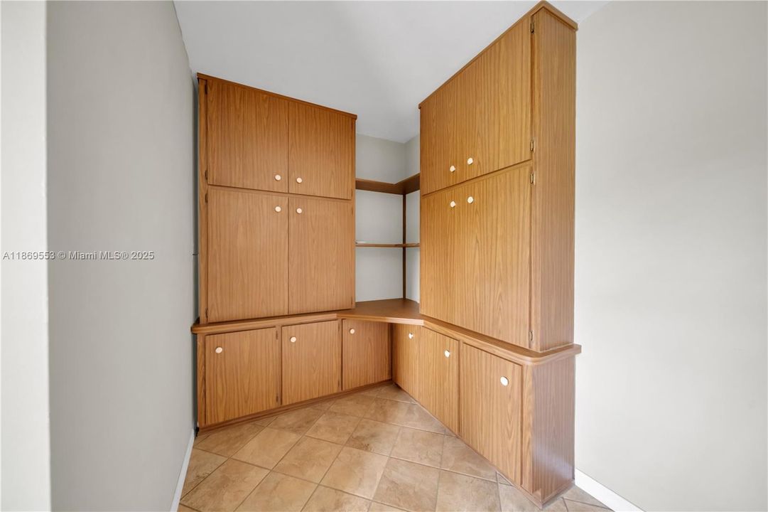 На продажу: $530,000 (2 спален, 1 ванн, 0 Квадратных фут)