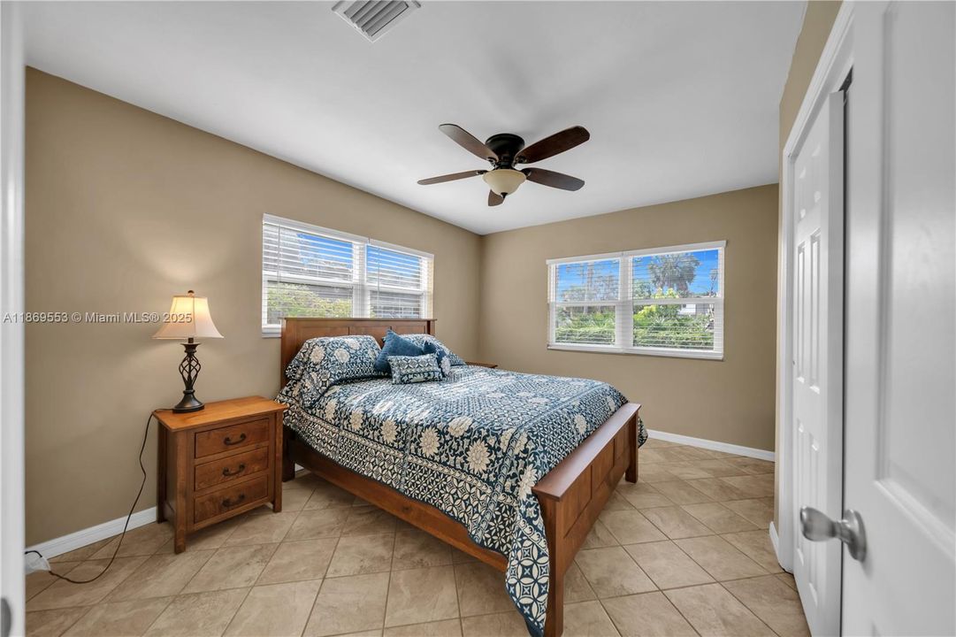 На продажу: $530,000 (2 спален, 1 ванн, 0 Квадратных фут)