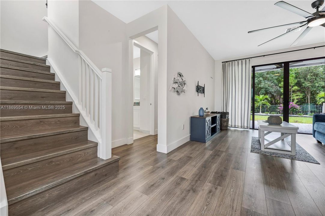 Activo con contrato: $750,000 (4 camas, 3 baños, 2279 Pies cuadrados)