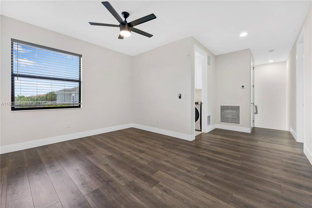 Activo con contrato: $750,000 (4 camas, 3 baños, 2279 Pies cuadrados)