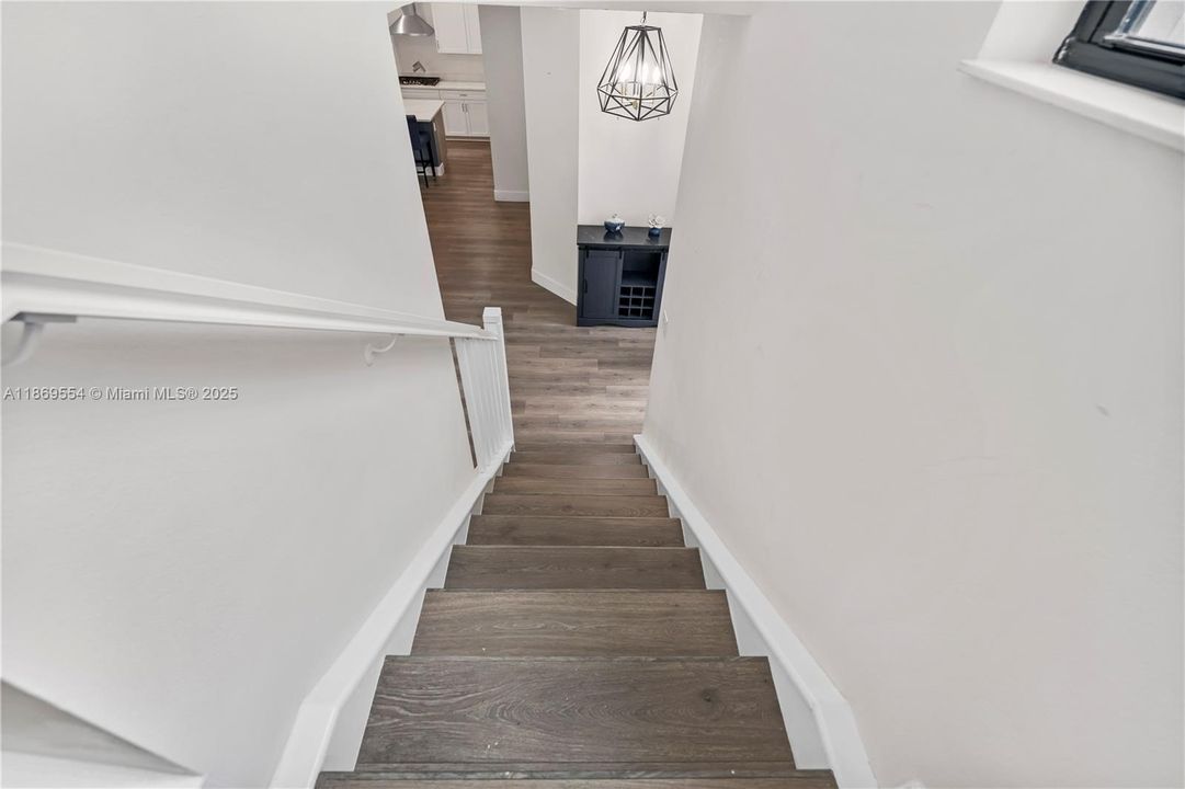 Activo con contrato: $750,000 (4 camas, 3 baños, 2279 Pies cuadrados)