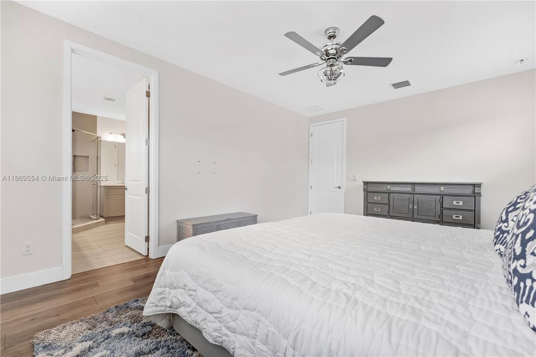 Activo con contrato: $750,000 (4 camas, 3 baños, 2279 Pies cuadrados)