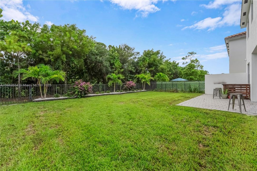 Activo con contrato: $750,000 (4 camas, 3 baños, 2279 Pies cuadrados)