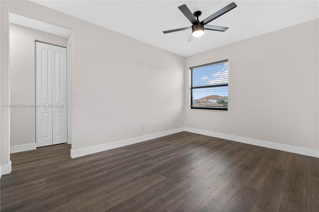 Activo con contrato: $750,000 (4 camas, 3 baños, 2279 Pies cuadrados)