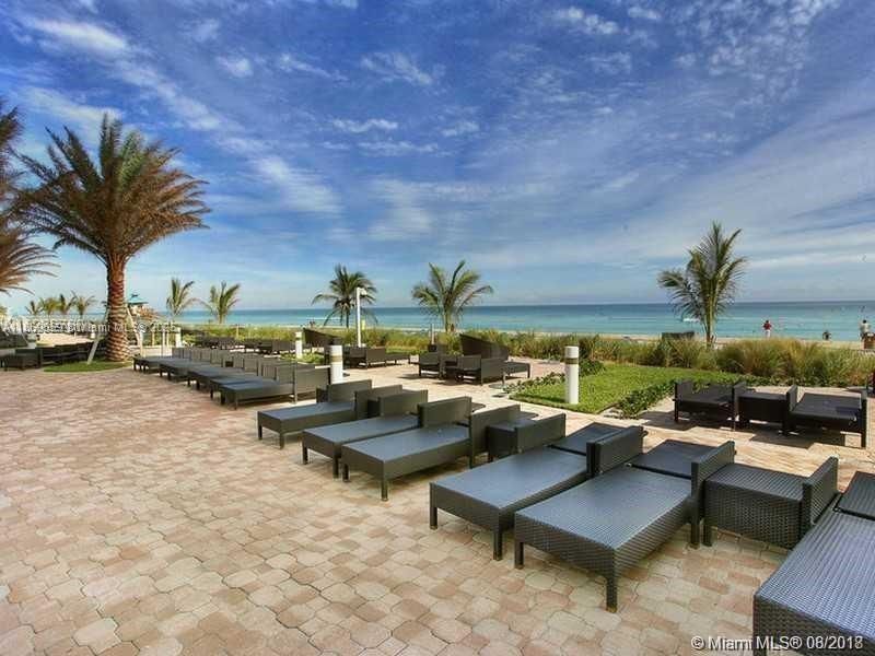 Active With Contract: $5,500 (1 beds, 1 baths, 881 Square Feet)