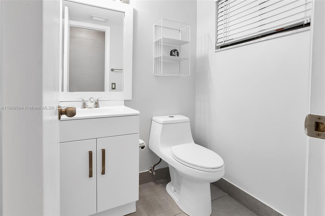 En Venta: $349,500 (2 camas, 1 baños, 1252 Pies cuadrados)