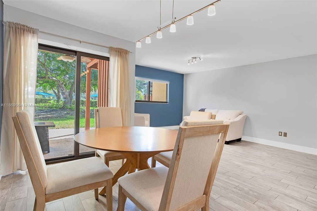 En Venta: $349,500 (2 camas, 1 baños, 1252 Pies cuadrados)